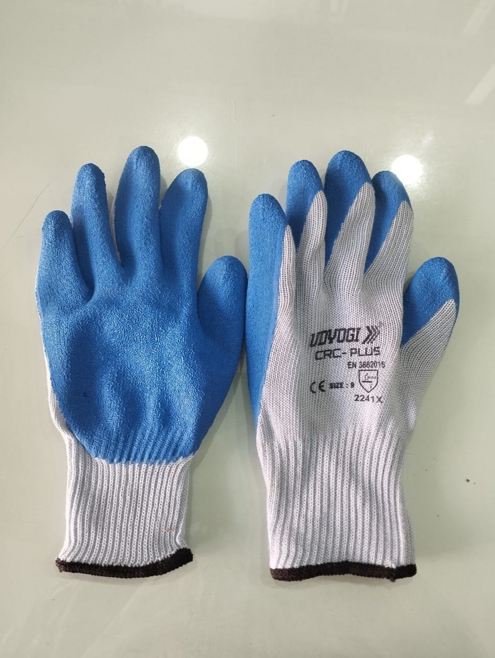 CRC-PLUS Cut Resistant Gloves